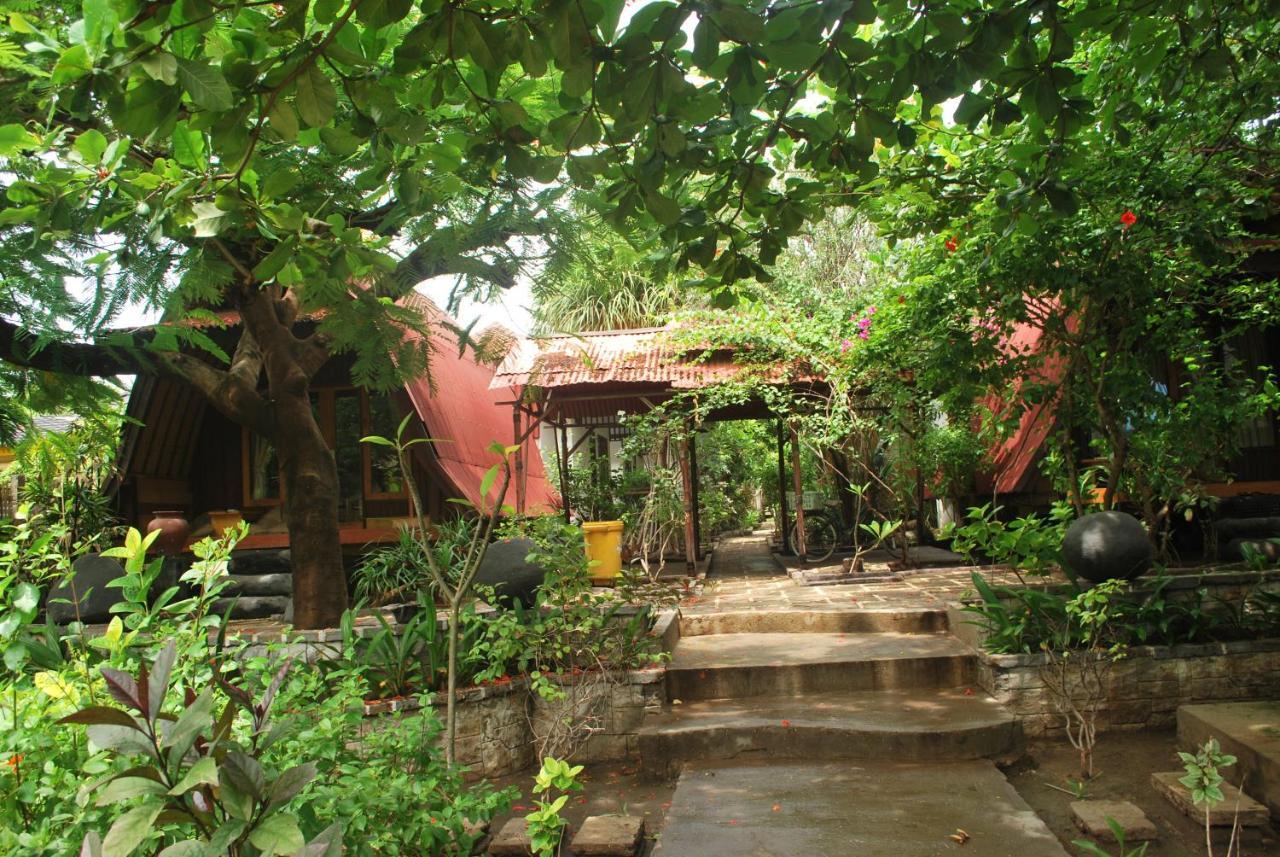 Gili Smile Bungalow Gili Trawangan Exterior foto